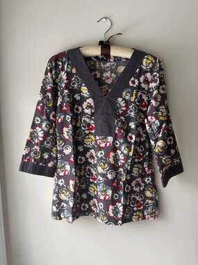 Boden Gray Floral Print Tunic Top US size 4 3/4 Sleeves 100% Cotton